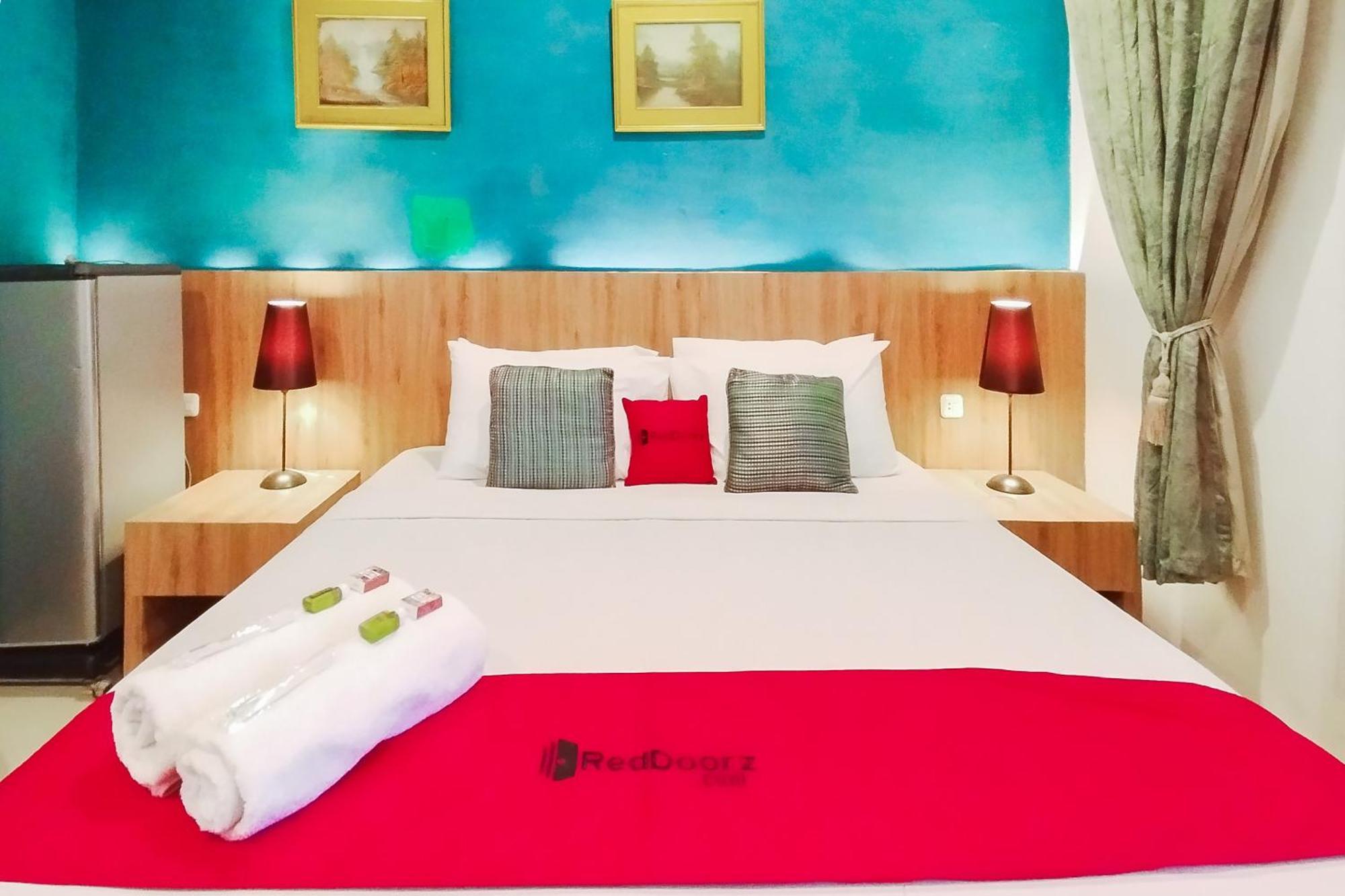 Reddoorz Near Focal Point Medan Hotel Sunggal Exterior photo